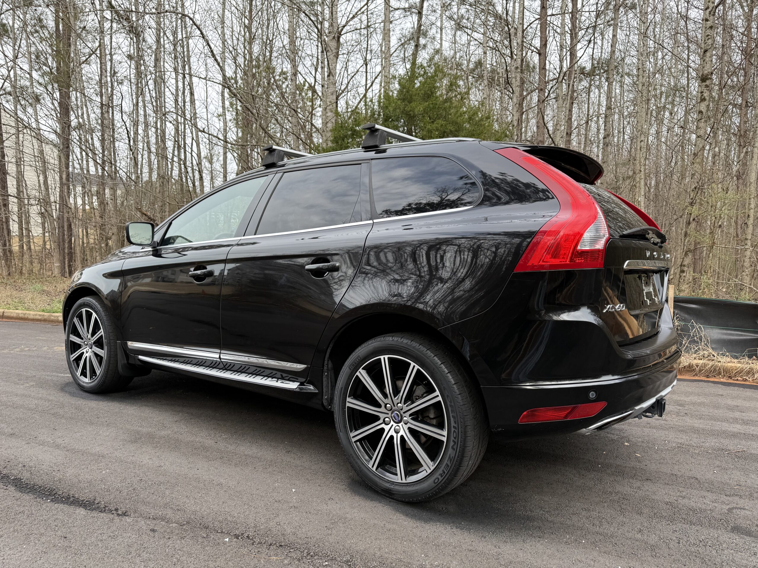
								2016 Volvo XC60 T5 Platinum Sport Utility 4D full									