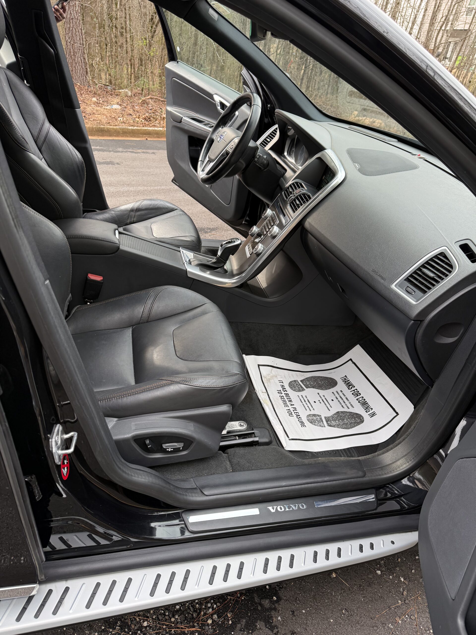 
								2016 Volvo XC60 T5 Platinum Sport Utility 4D full									