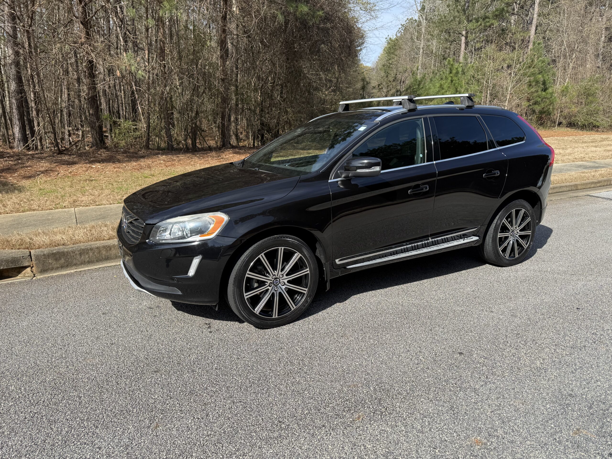 
								2016 Volvo XC60 T5 Platinum Sport Utility 4D full									