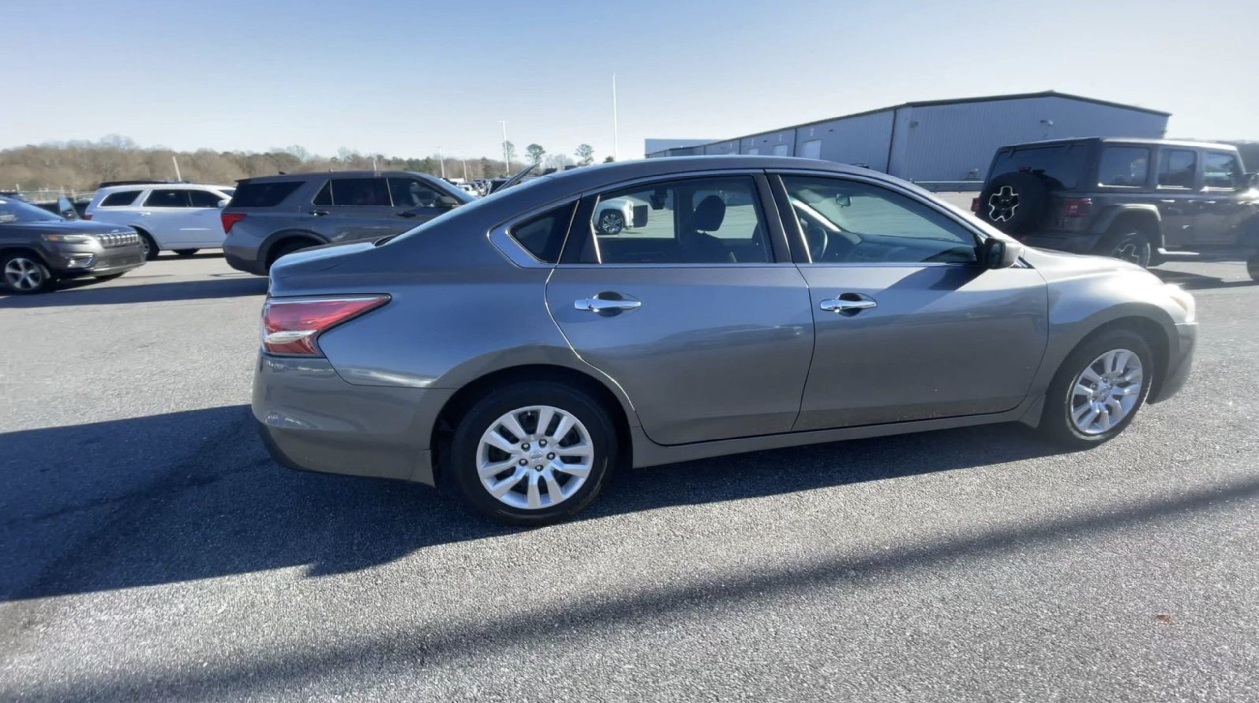 
								2015 Nissan Altima 2.5 S FWD full									